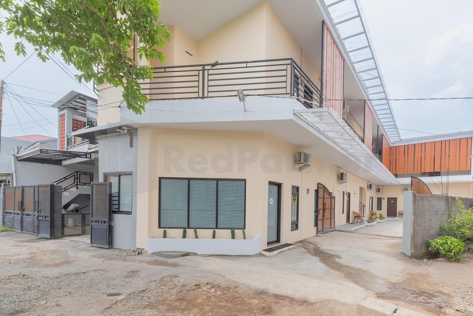 Rumah Panda Guesthouse Redpartner Tangkil  Kültér fotó